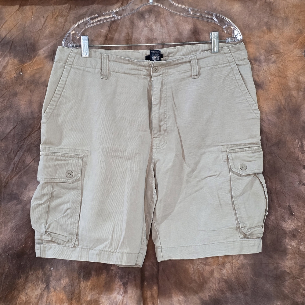 G. H. Bass Mens Cargo Shorts Size 34 Khaki Tan Pockets